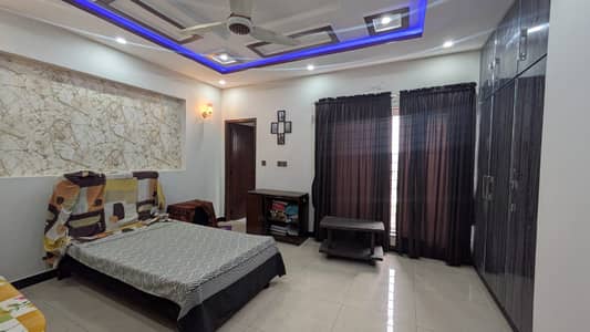 8 MARLA TRIPPLE STORY HOUSE FOR SALE IN MILITARY ACCOUNT SOCIETY COLLEGE ROAD LAHORE