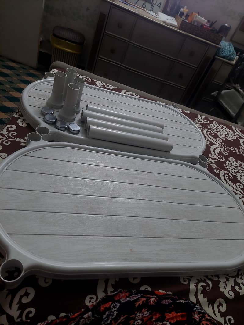 plastic table 4