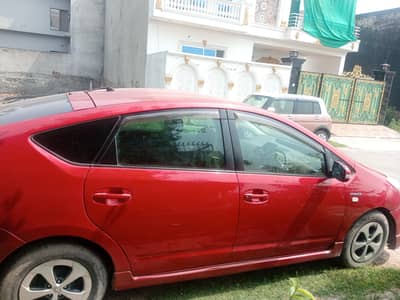 Tayota Prius battery+ fuel and 19km/per liter