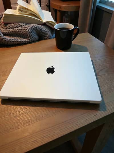 Apple MacBook M1 Pro Chip
