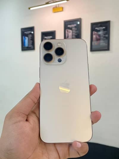 Iphone 16 pro max 100%