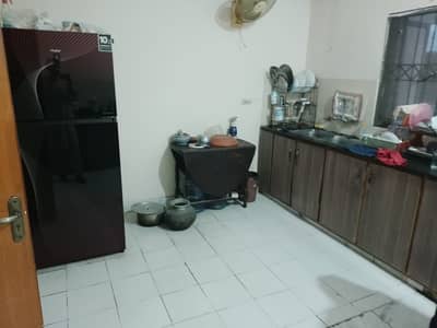 1 KANAL UPPER PORTION FOR RENT AT IDEAL LOCATION IN GARDEN TOWN.