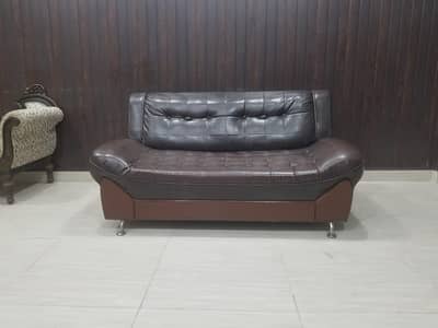 leather sofa in good condition