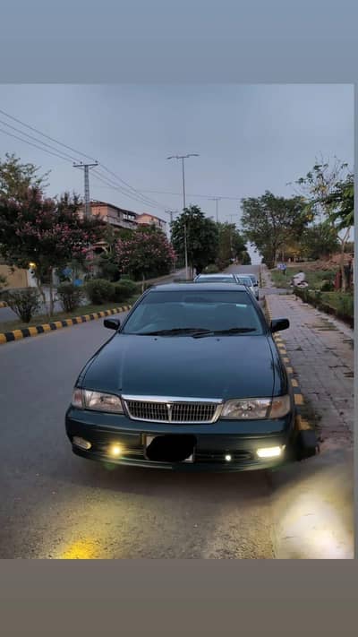 Nissan Sunny 2000