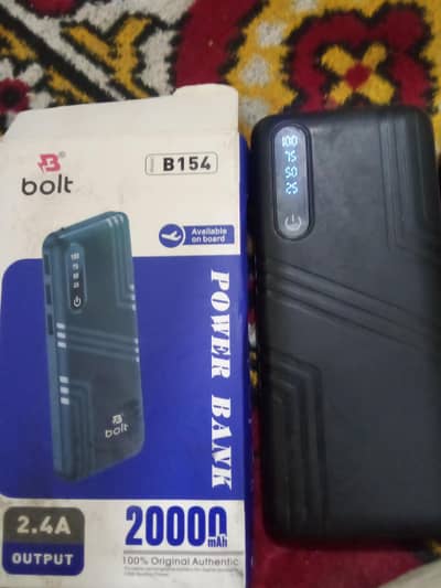 moto E4 and power bank