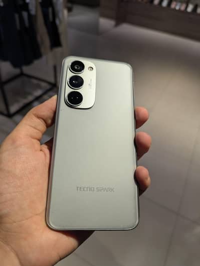 techno spark 40 pro plus