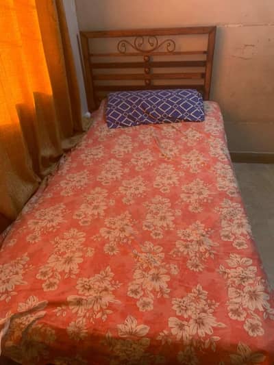 1 iron bed arjant sale  for shifting