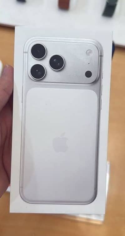 Iphone 17 pro max Jv box pack