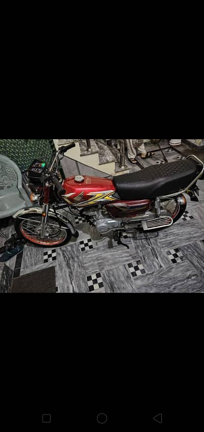 lush Condition Bike 9300 chli Hain new tyer seal to seal original h