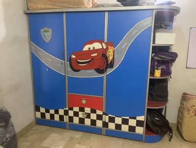 kids wardrobe