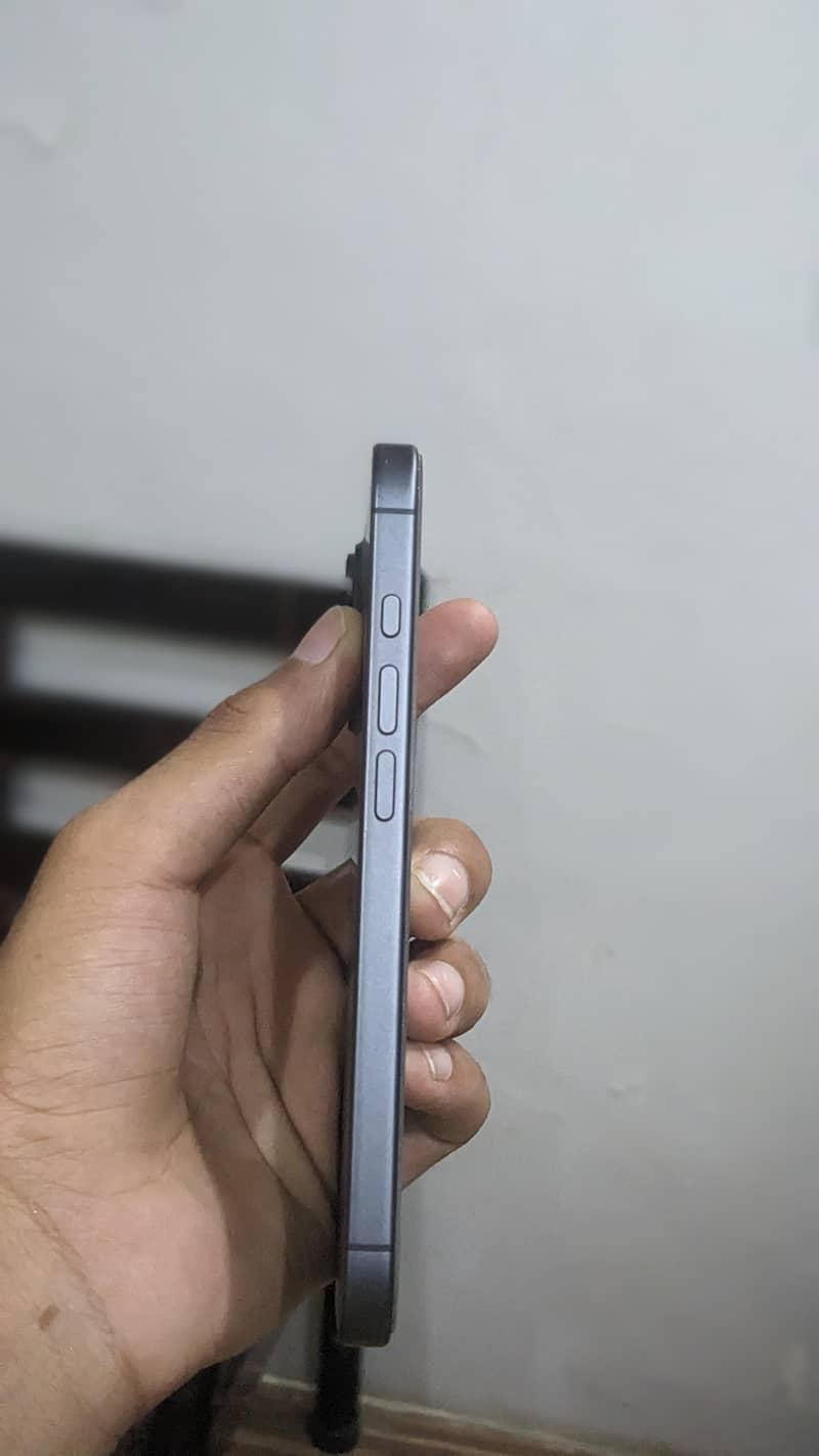 IPHONE 17 0