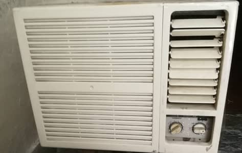 Window AC Good Condition