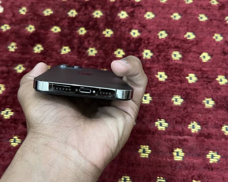 iPhone 12 pro max 2