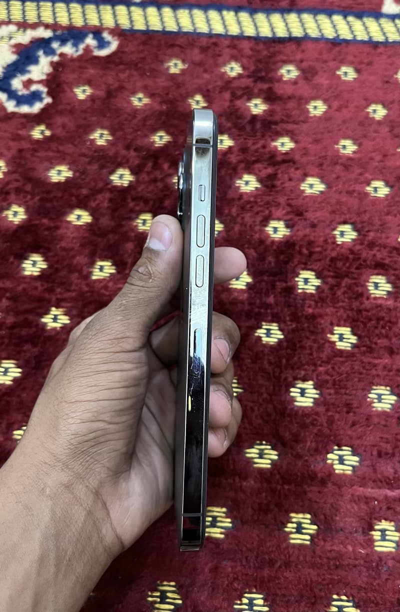 iPhone 12 pro max 3