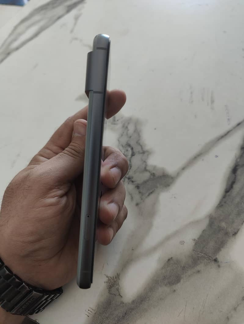Google pixel 8 3