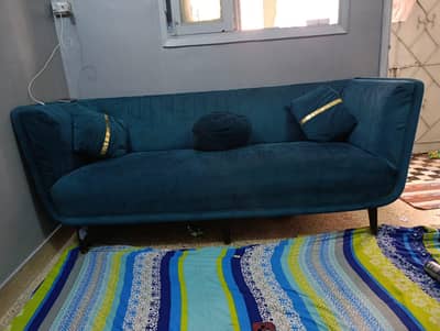 almost new five seater sofa no damage