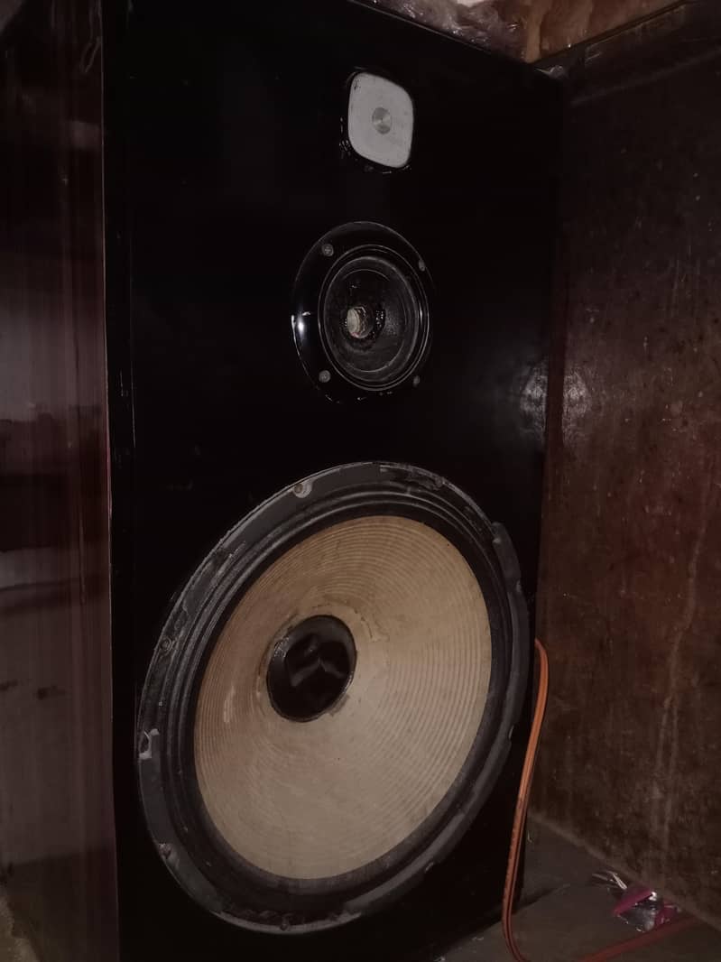 Amplifier Speaker 4