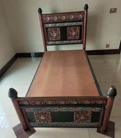 Single Iron Bed for Sale – Like New Condition