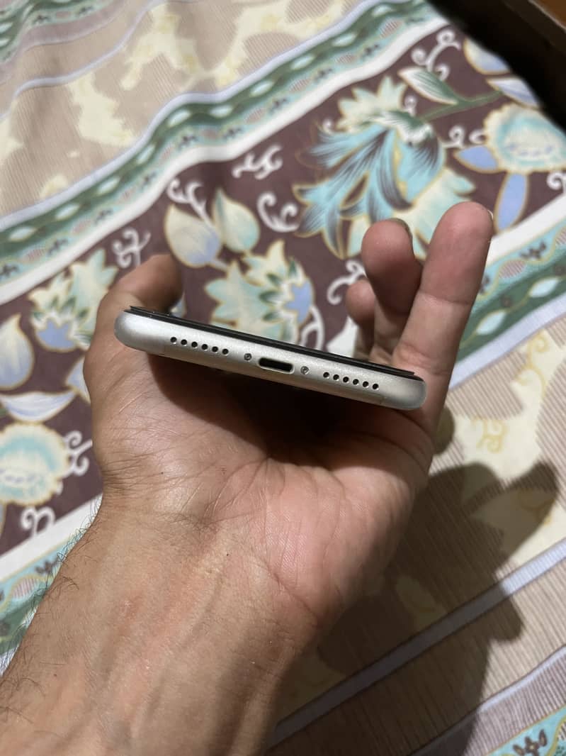 Iphone11 4