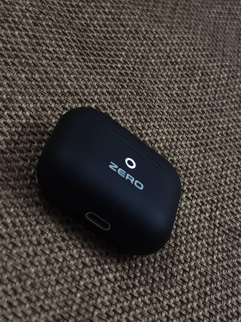 Zero Aero Earbuds 1
