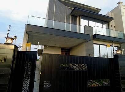 Get An Attractive House In Lahore Under Rs. 43000000