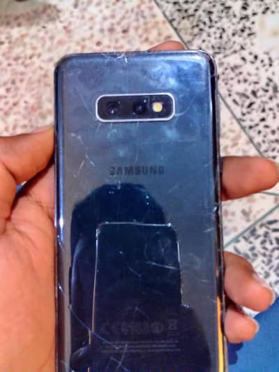 Samsung s10e 6gb Ram 128 rom