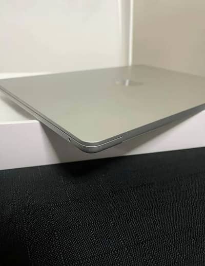 MacBook Air M-2 Chip with Box