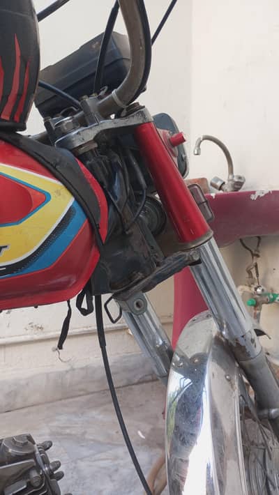 Pak hero bike