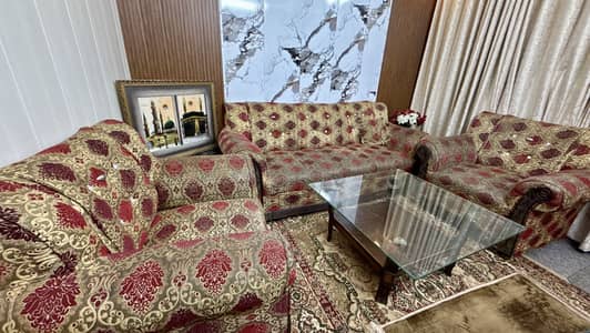 5 Seater Sofa ~ Centre Table ~ 2 Side Tables