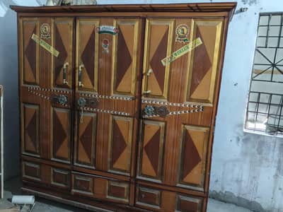 steel almari 6 foot Sy