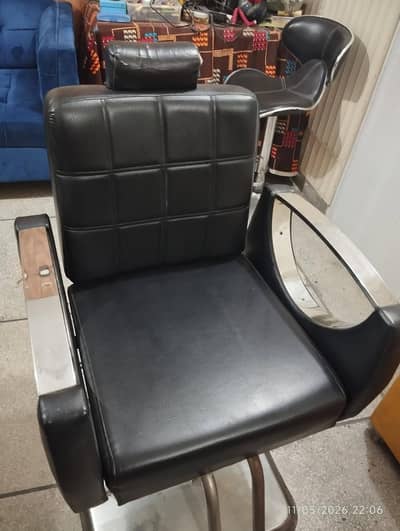 Salon Chairs