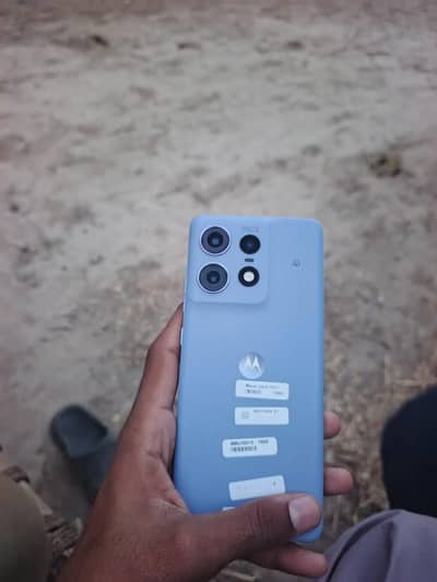 Urgent sell Moto edge 50 pro