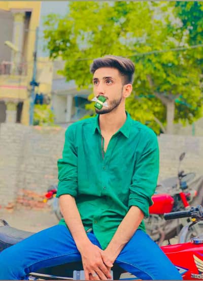 احتشام پیرزادہ