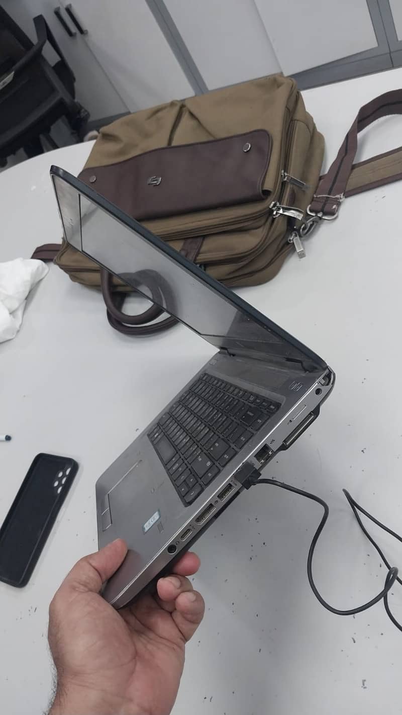 Laptop 3