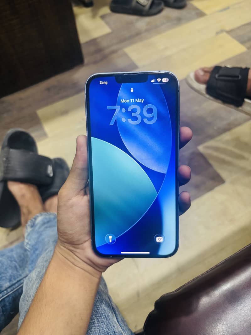 iPhone 14 Plus 1