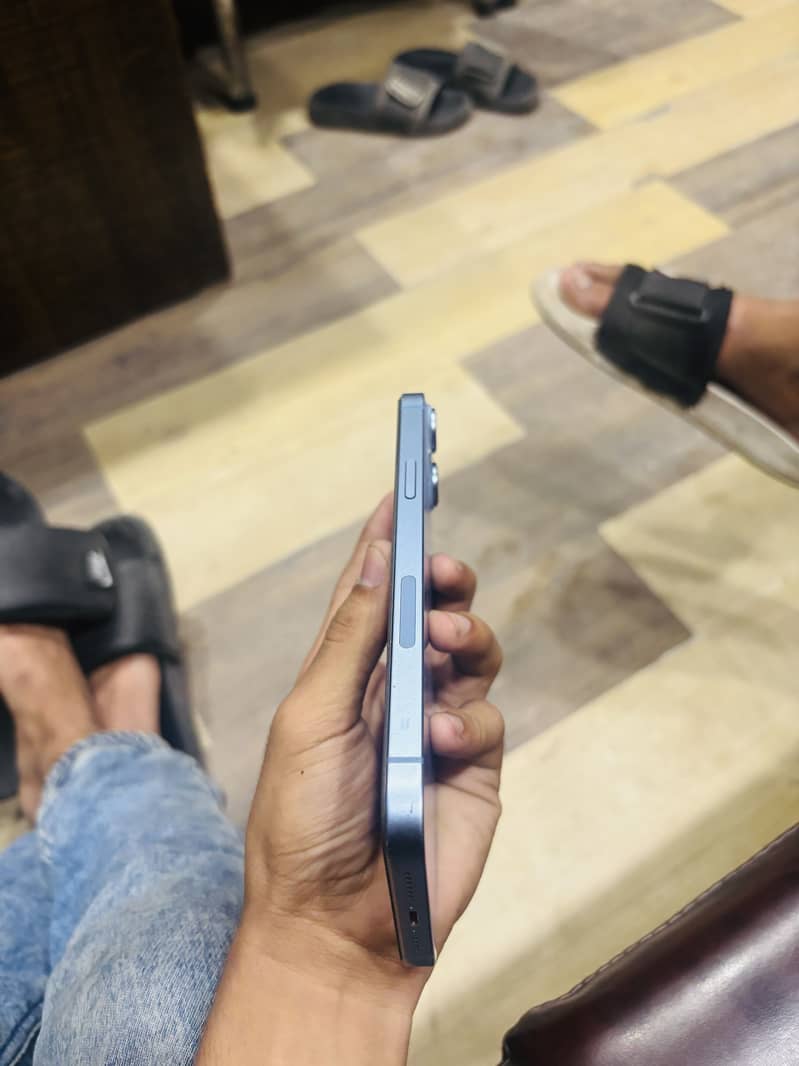 iPhone 14 Plus 2