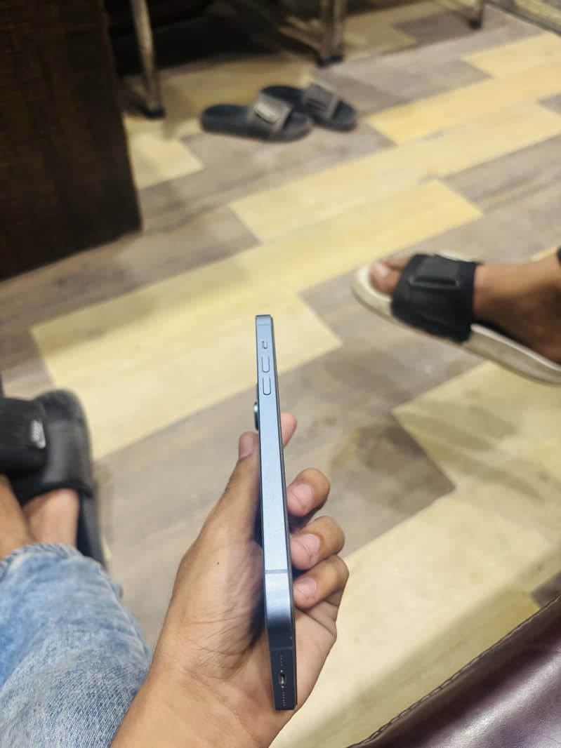 iPhone 14 Plus 7