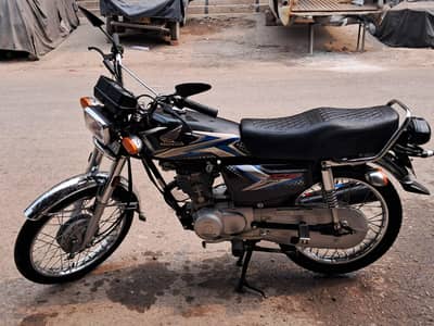 Honda CG125 Bike