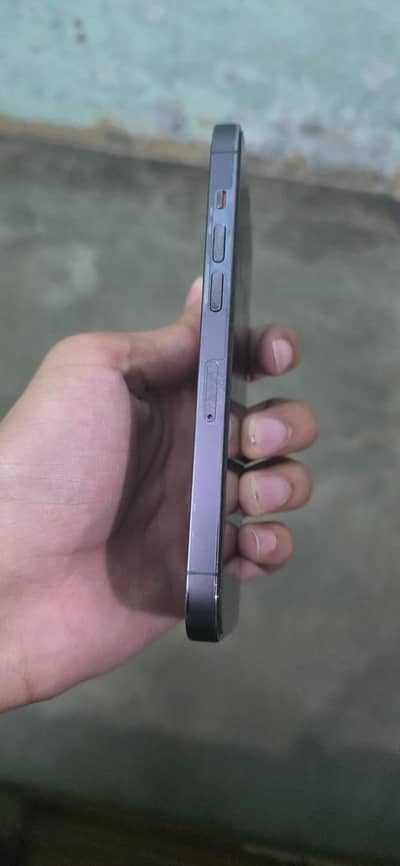 iPhone 14 pro all ok Wattsapp pr rabta kry