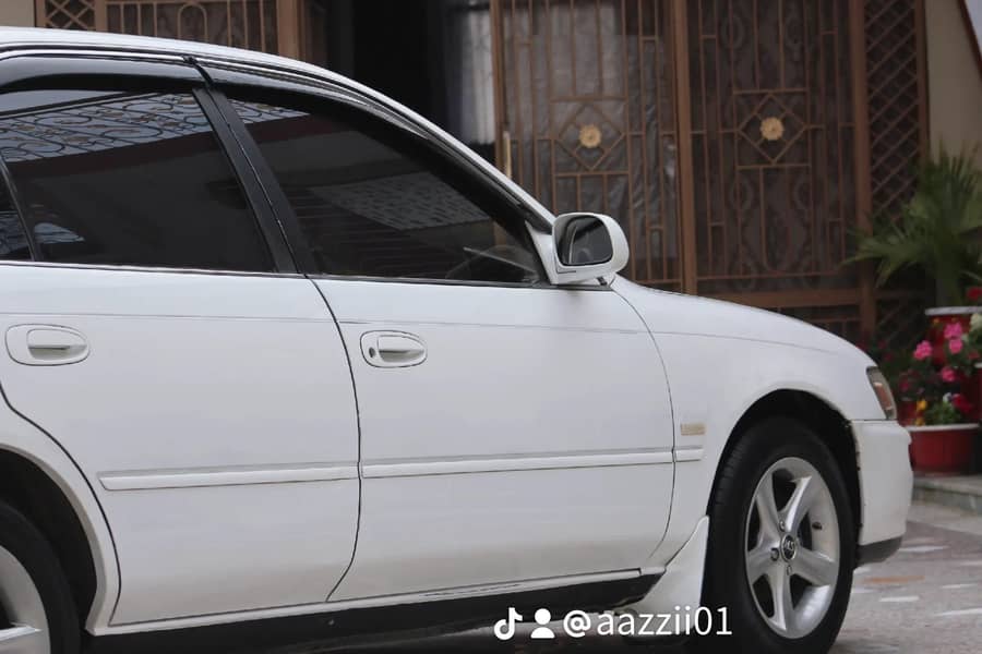 xe saloon 10