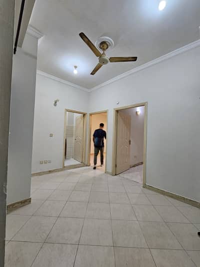 2 Bedroom Unfarnsihed apartment available for rent in E-11/2 medical society
