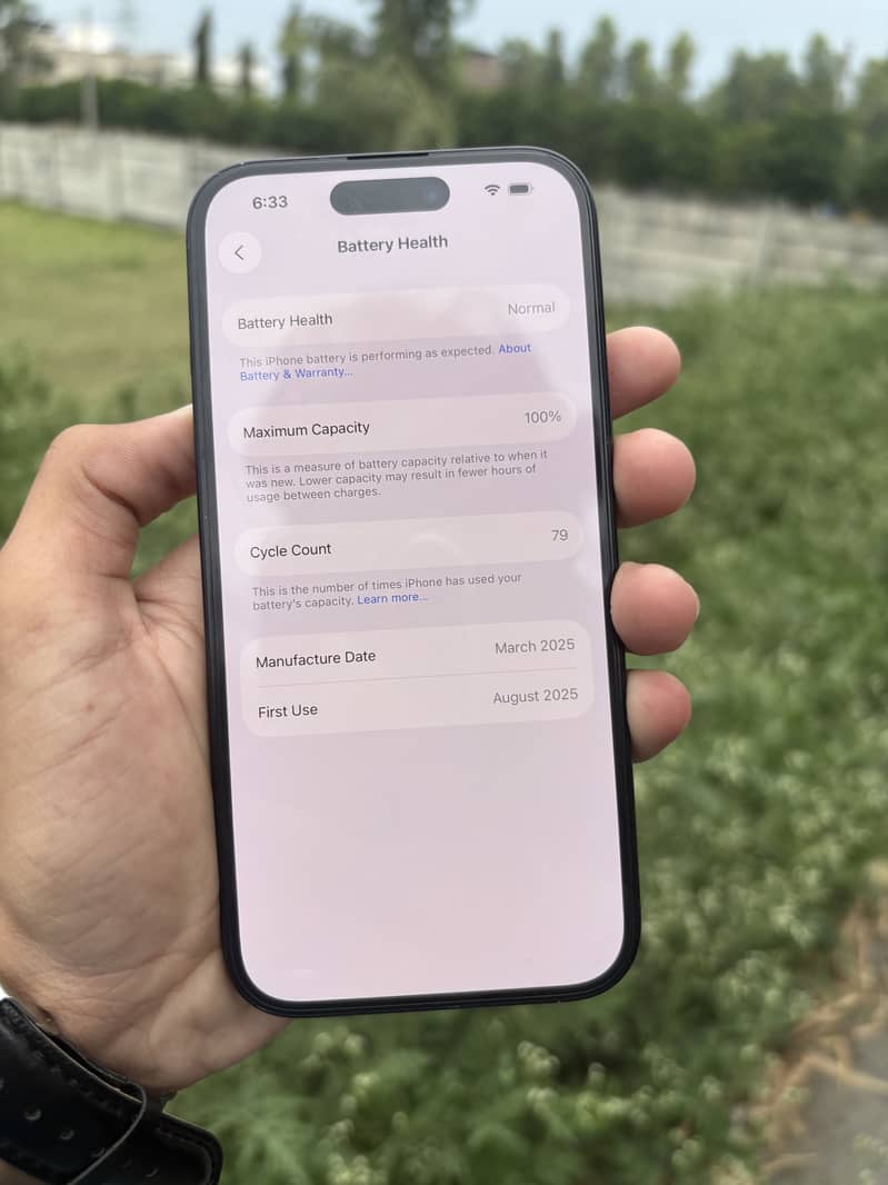 iPhone 16 4
