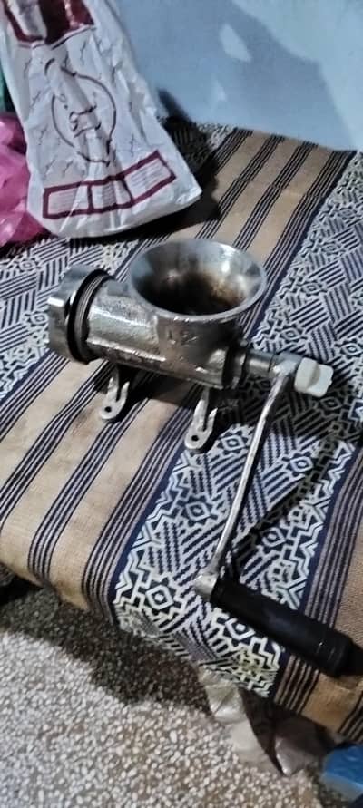 manualy mince machine