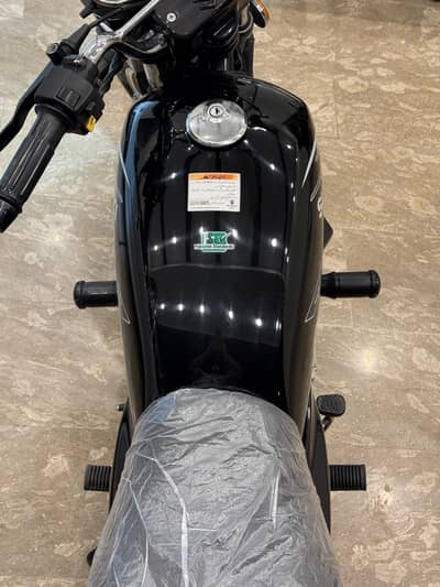 Suzuki GS150 2022 special edition like new only 10000kms driven