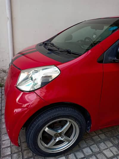 TOYOTA IQ 2011 model