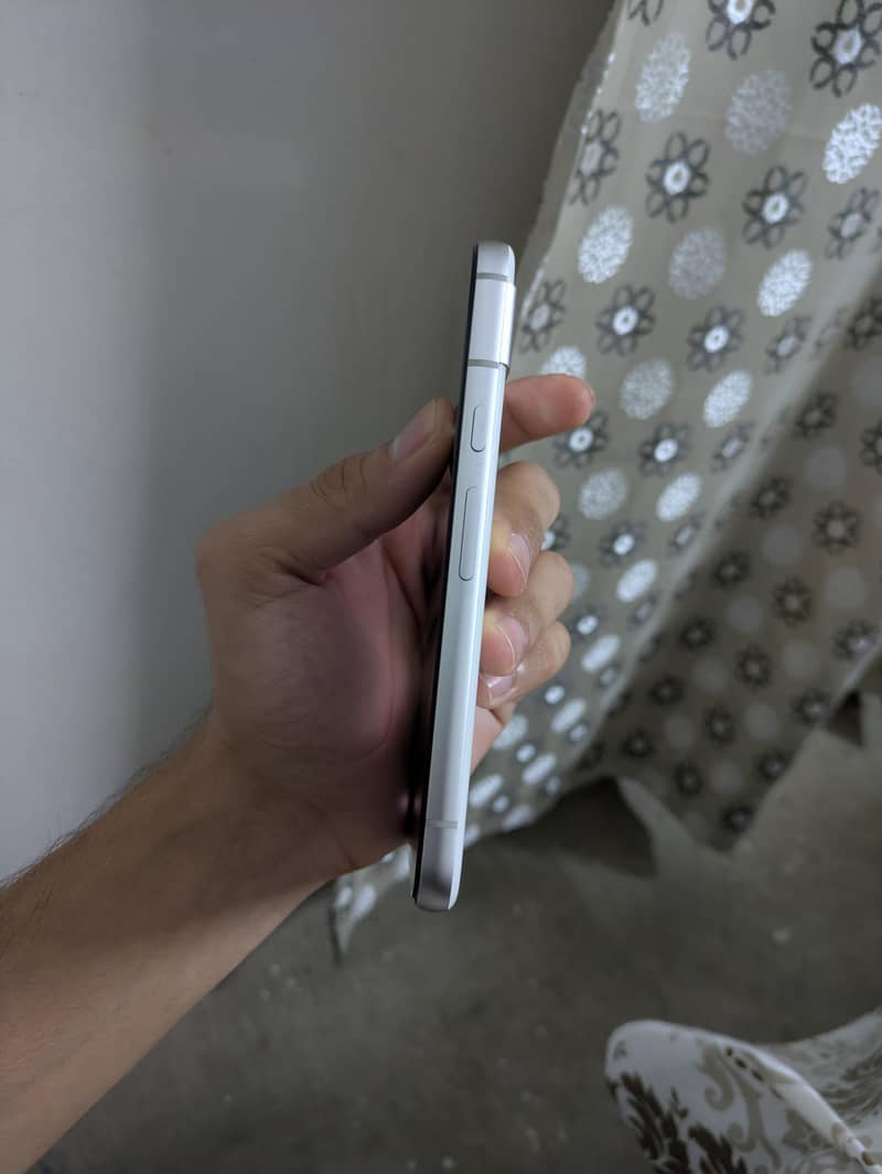 Google Pixel 8a 3