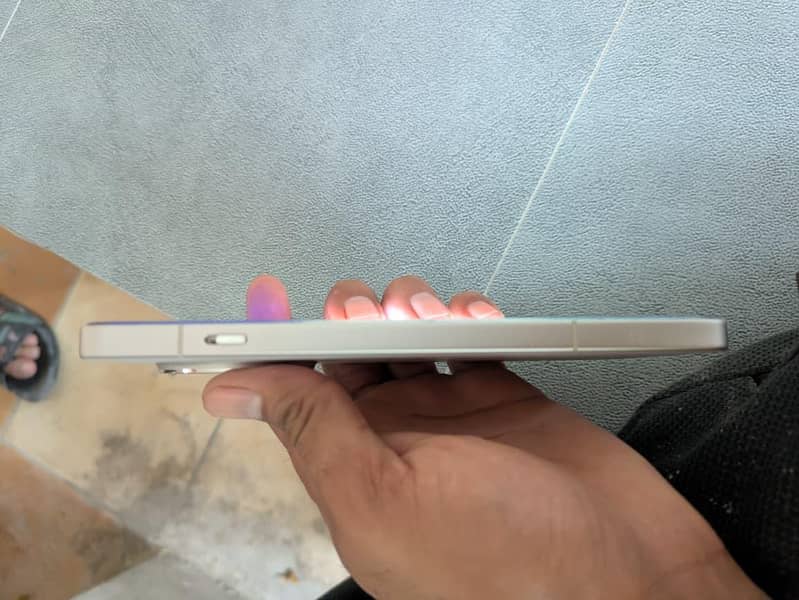 OnePlus 13r 4