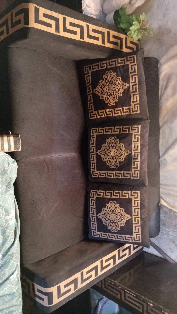 3 PCs sofa set 0