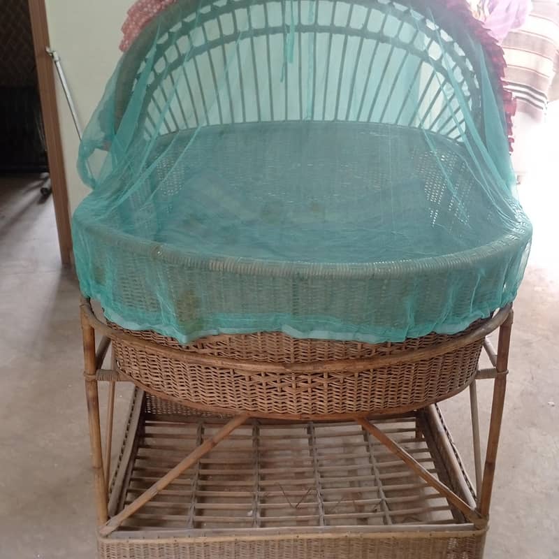 baby cot 1