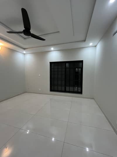 1 kanal size brand new luxury and outclass with all basic needs at reasonable demand upper portion available for rent with reasonable demand at outclass location nearby to kashmir highway and main market and markaz.